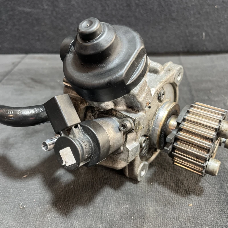 Pompa de injectie inalte / Volkswagen Golf MK6 2011 / Motor, racire si evacuare
