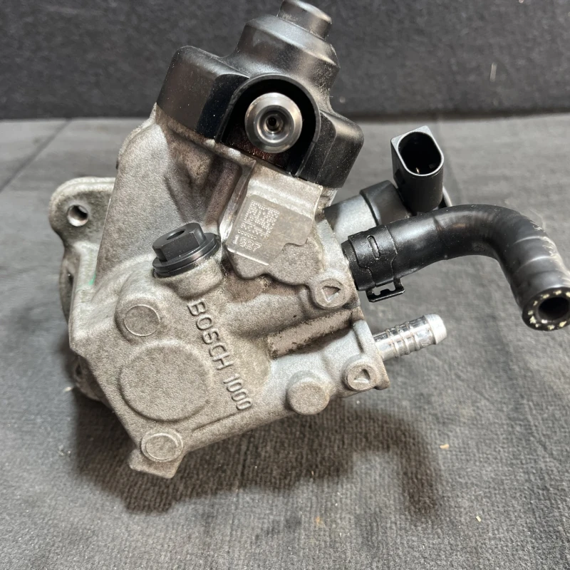 Pompa de injectie inalte / Volkswagen Golf MK6 2011 / Motor, racire si evacuare