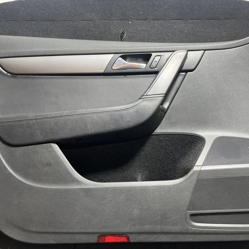 Panou tapiterie usa stanga fata / Volkswagen Passat B7 2012 / Interior