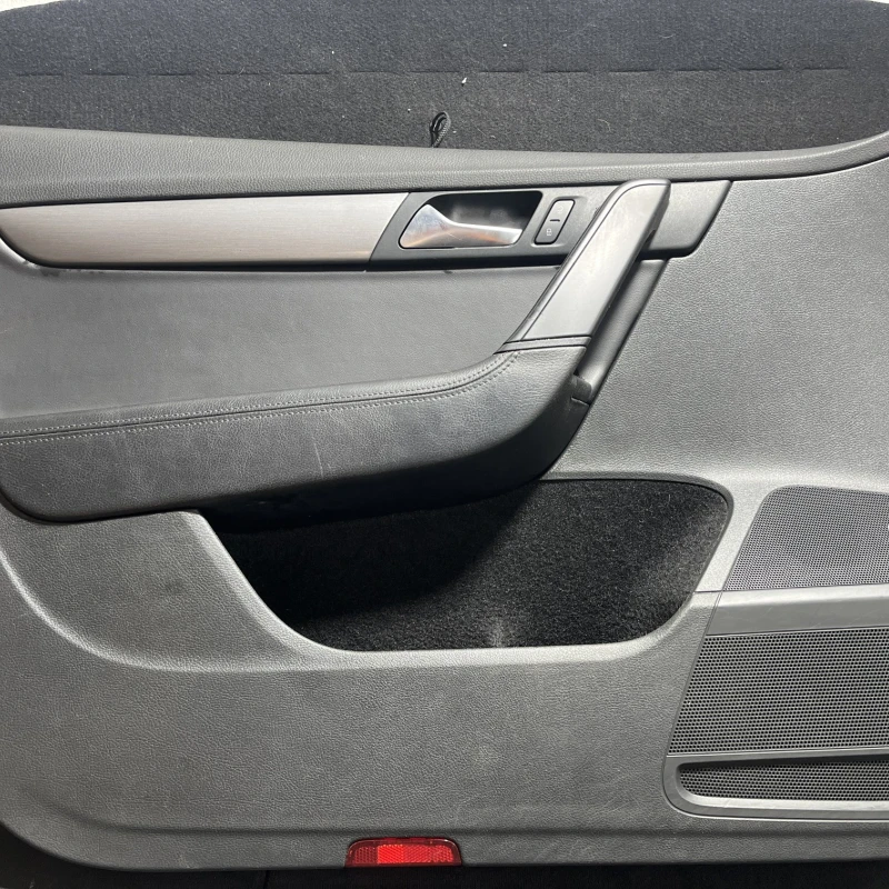 Panou tapiterie usa stanga fata / Volkswagen Passat B7 2012 / Interior
