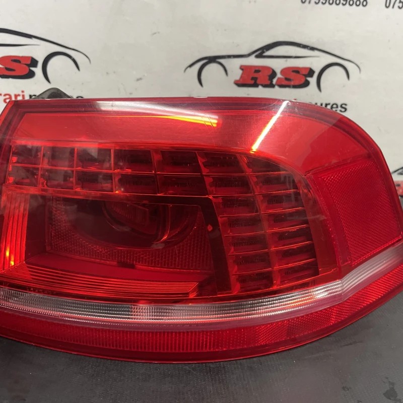 Stop dreapta caroserie Volkswagen Passat B7 2012