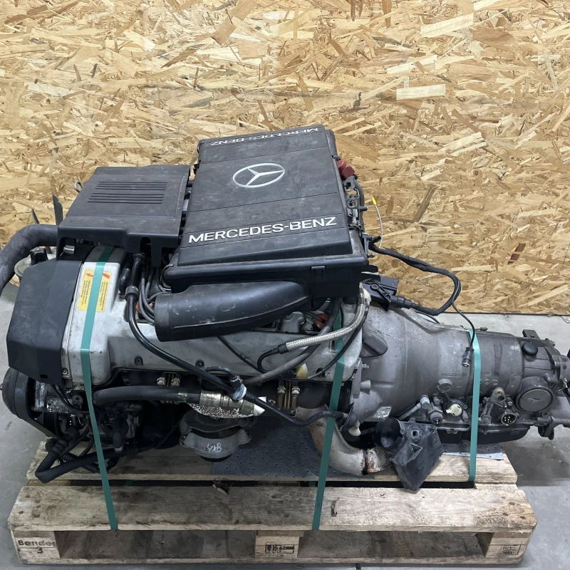 Motor complet cu accesorii. Mercedes-Benz 