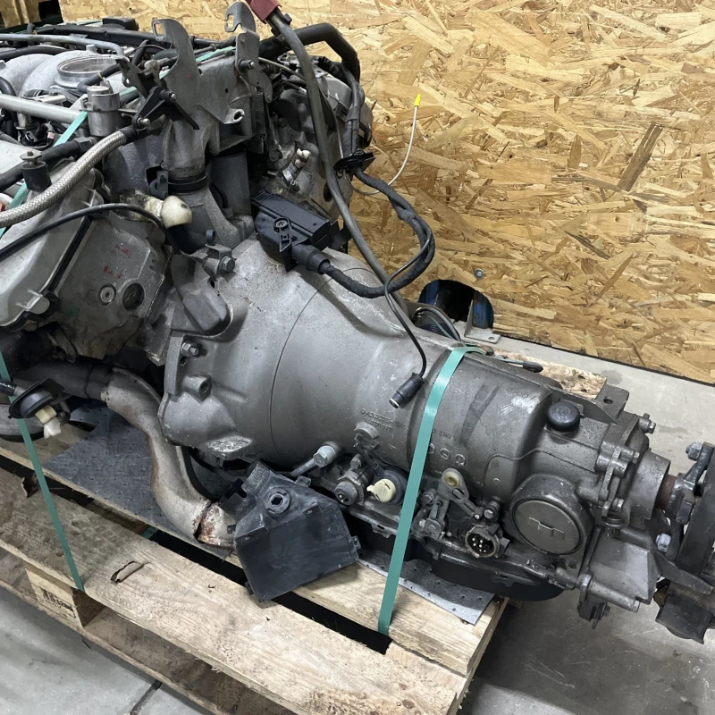 Motor complet cu accesorii. / Mercedes-Benz SL R129 1992 / Motor, racire si evacuare