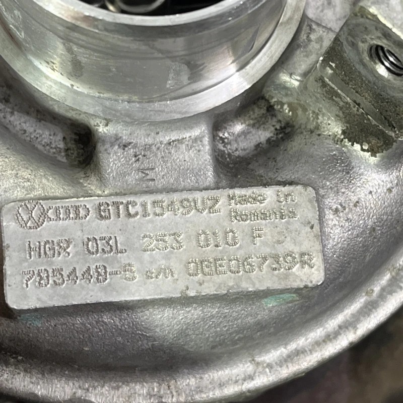 Turbosuflanta turbo turbina / Volkswagen Passat B7 2012 / Motor, racire si evacuare