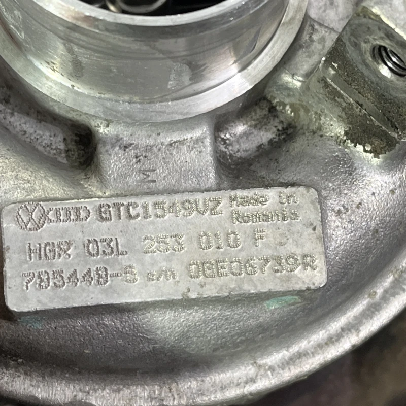 Turbosuflanta turbo turbina / Volkswagen Passat B7 2012 / Motor, racire si evacuare