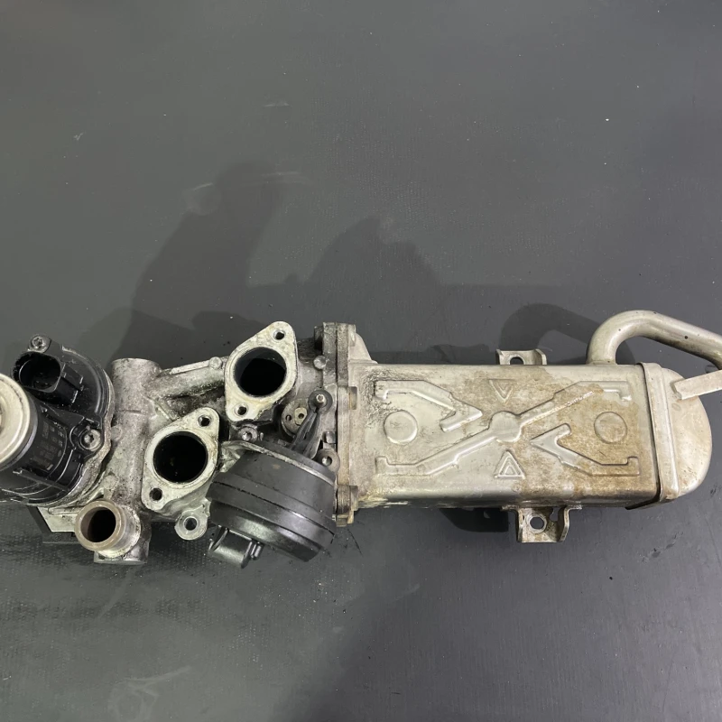 Racitor gaze egr / Volkswagen Passat B7 2012 / Motor, racire si evacuare