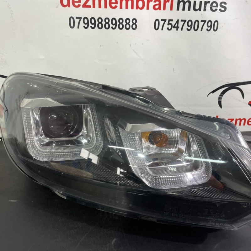Far dreapta / Volkswagen Golf MK6 2011 / Caroserie, oglinzi si faruri
