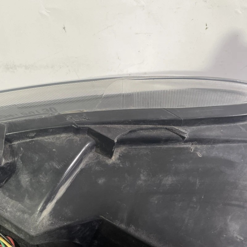 Far dreapta / Volkswagen Golf MK6 2011 / Caroserie, oglinzi si faruri