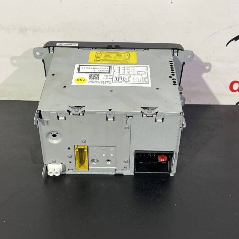 Radio RCD 310 / Volkswagen Passat B7 2012 / Audio si electronice