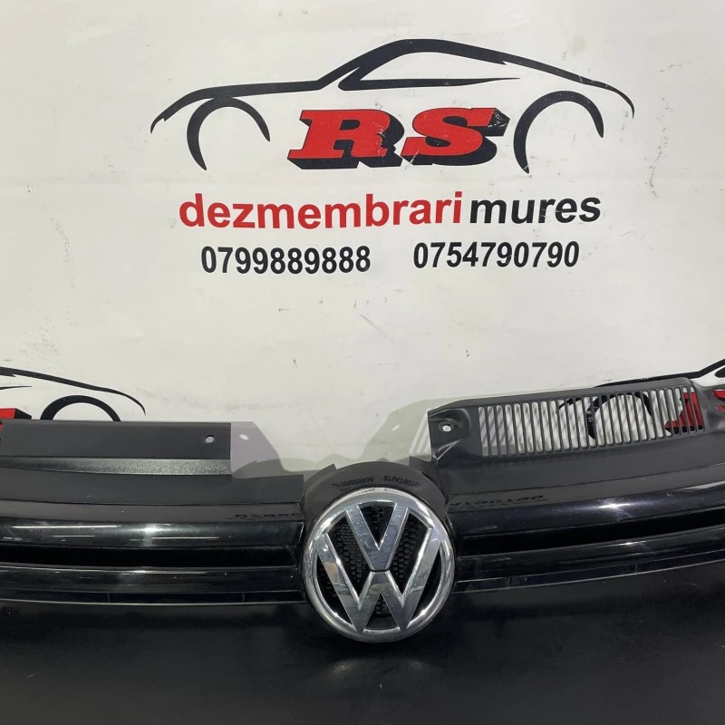 Grila radiator Volkswagen Golf MK6 2011