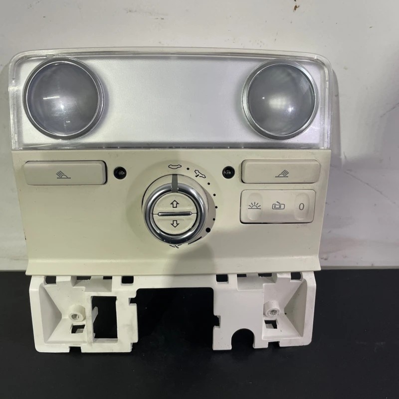 Lampa plafon / Volkswagen Golf MK6 2011 / Interior