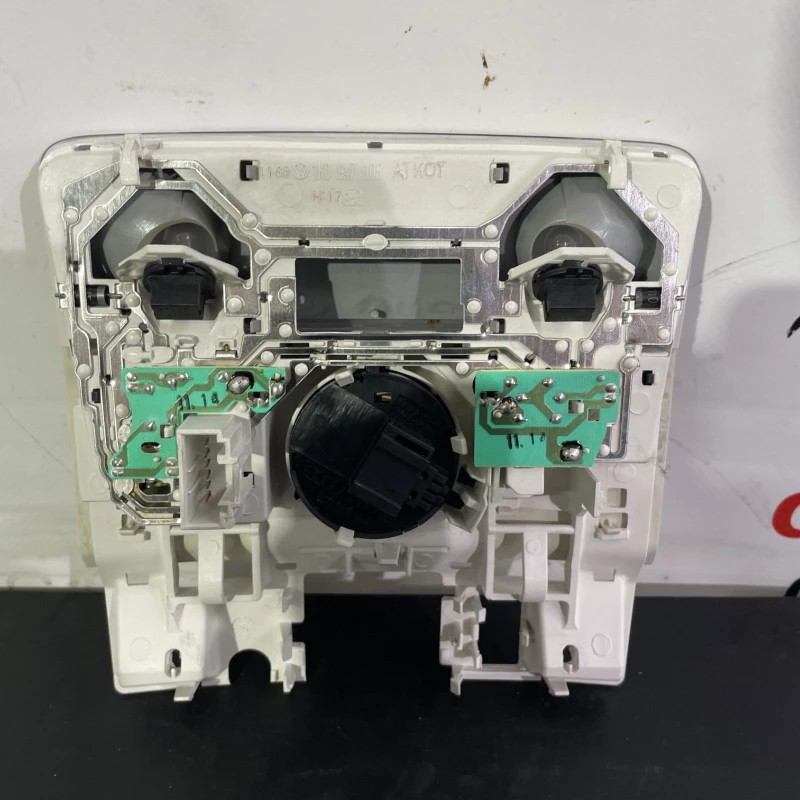 Lampa plafon / Volkswagen Golf MK6 2011 / Interior