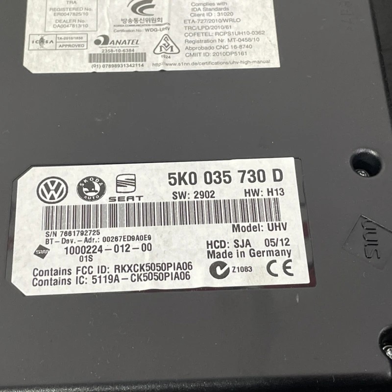 Modul bluetooth / Volkswagen Passat B7 2014 / Audio si electronice