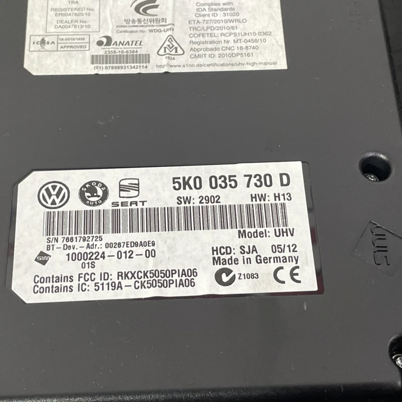 Modul bluetooth / Volkswagen Passat B7 2014 / Audio si electronice