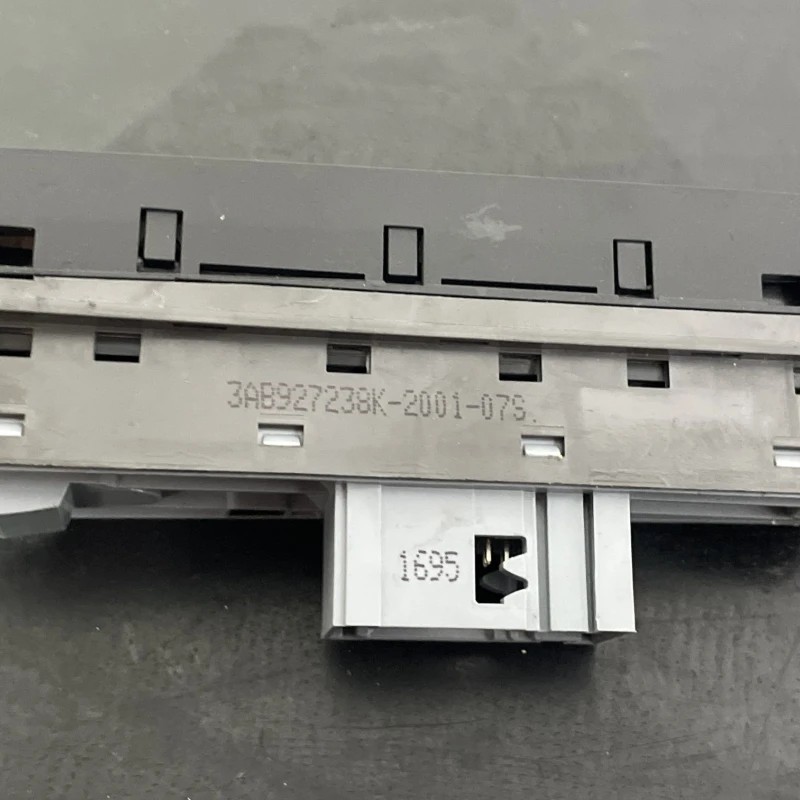 Butoane consola centrala / Volkswagen Passat B7 2012 / Interior