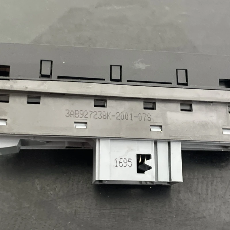 Butoane consola centrala / Volkswagen Passat B7 2012 / Interior