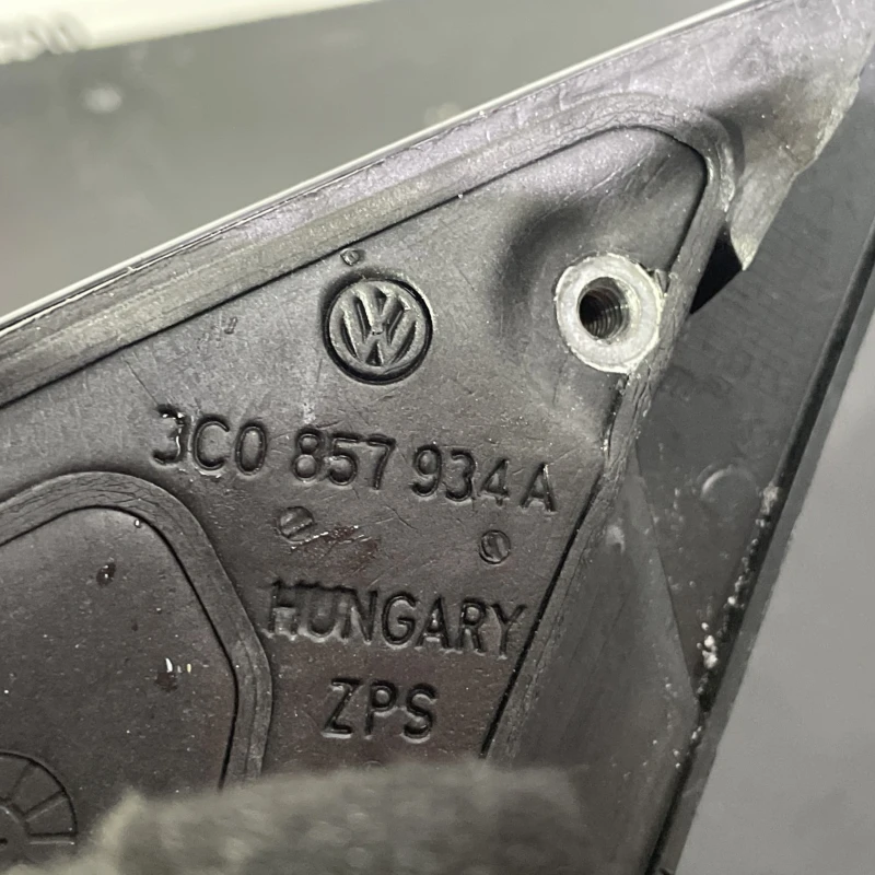 Oglinda dreapta / Volkswagen Passat B7 2012 / Caroserie, oglinzi si faruri