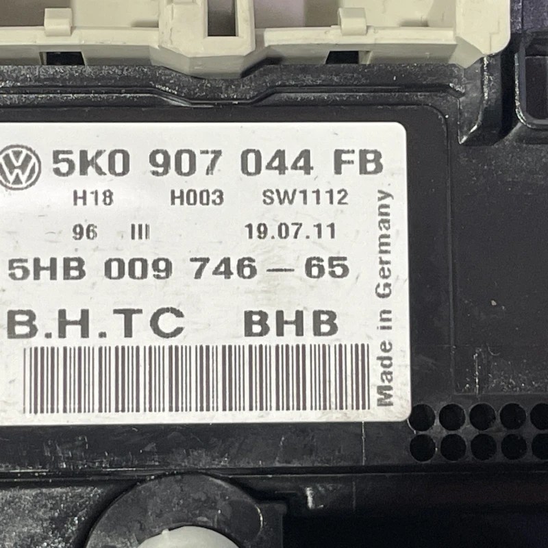 Panou climatronic / Volkswagen Passat B7 2012 / Climatizare