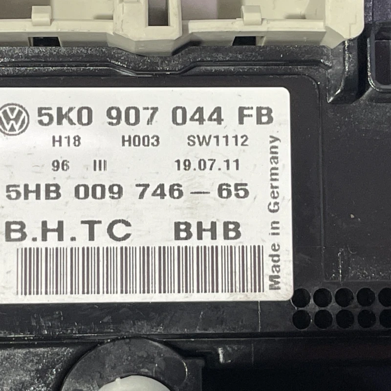 Panou climatronic / Volkswagen Passat B7 2012 / Climatizare