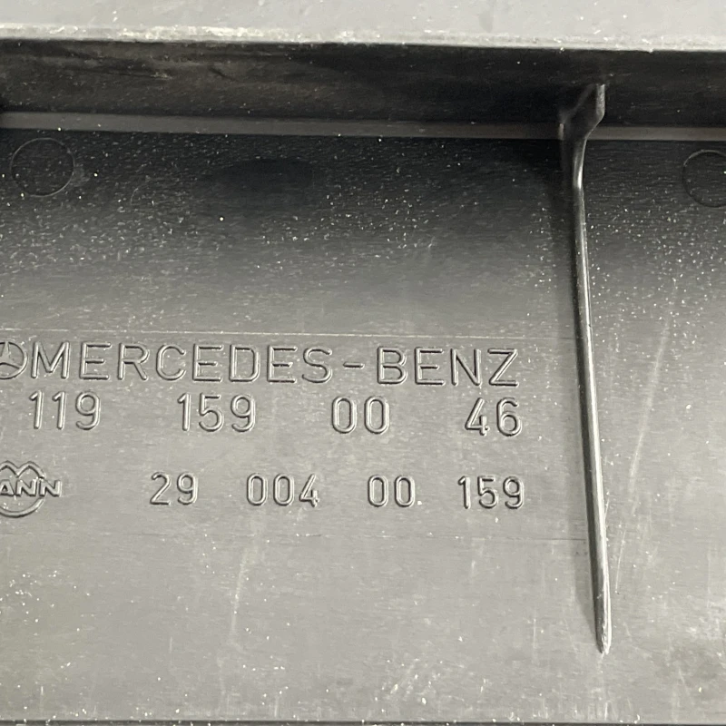 Capac stanga bujii / Mercedes-Benz SL R129 1992 / Motor, racire si evacuare