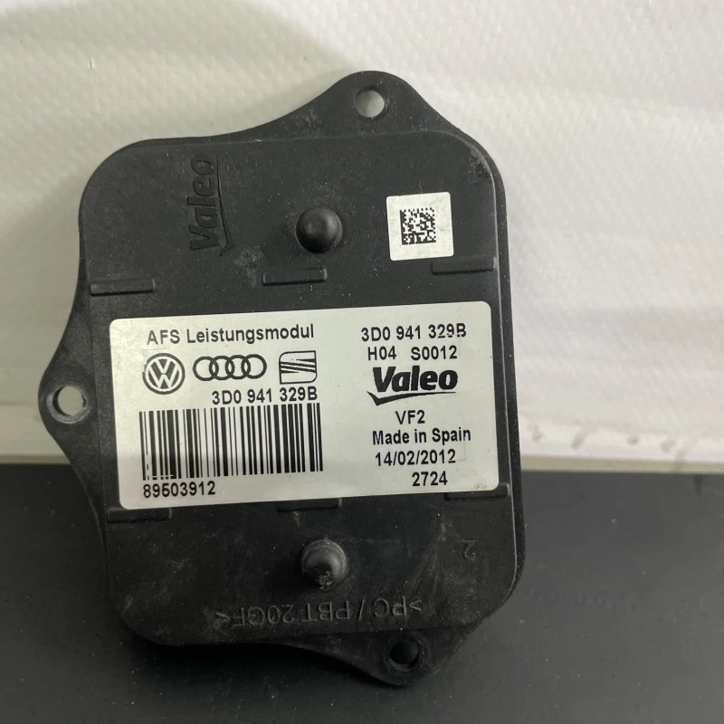 Modul AFS / Volkswagen Passat B7 2012 / Caroserie, oglinzi si faruri