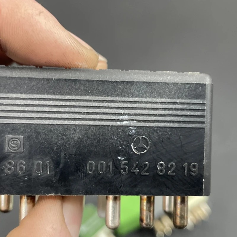 Relee / Mercedes-Benz SL R129 1993 / Audio si electronice