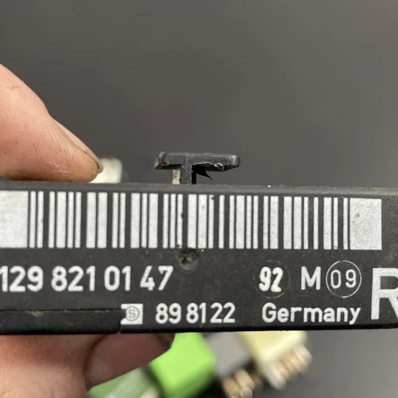 Relee / Mercedes-Benz SL R129 1992 / Audio si electronice