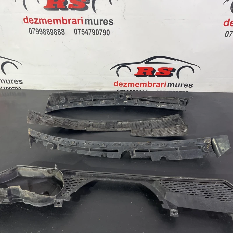 Grila stergatoare / Mercedes-Benz SL R129 1992 / Caroserie, oglinzi si faruri