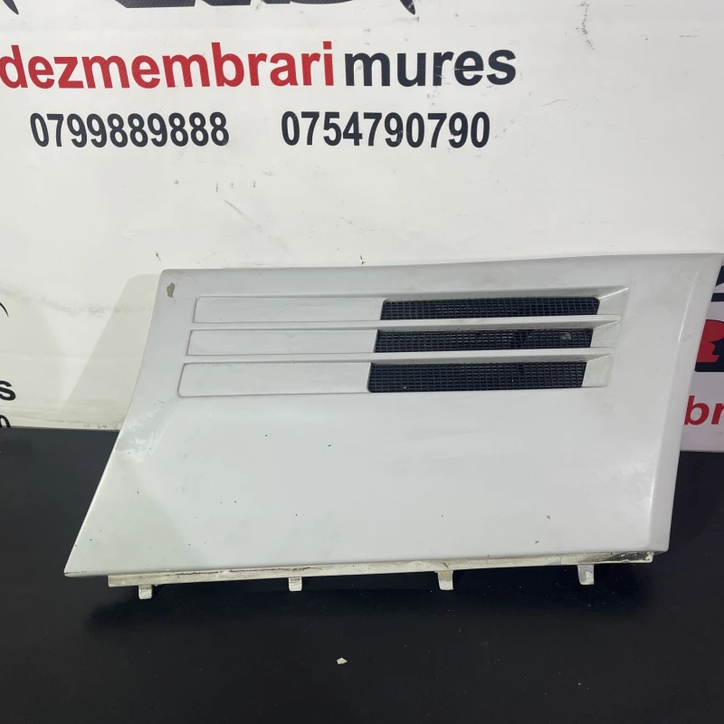 Bandou aripa dreapta fata Mercedes-Benz 