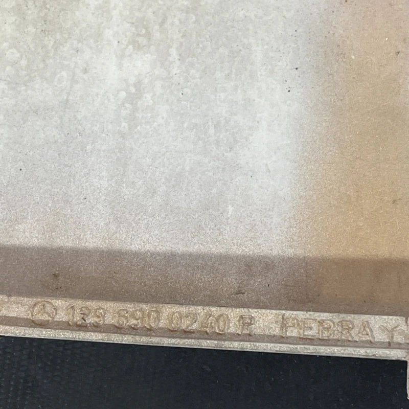 Bandou aripa dreapta fata / Mercedes-Benz SL R129 1992 / Caroserie, oglinzi si faruri