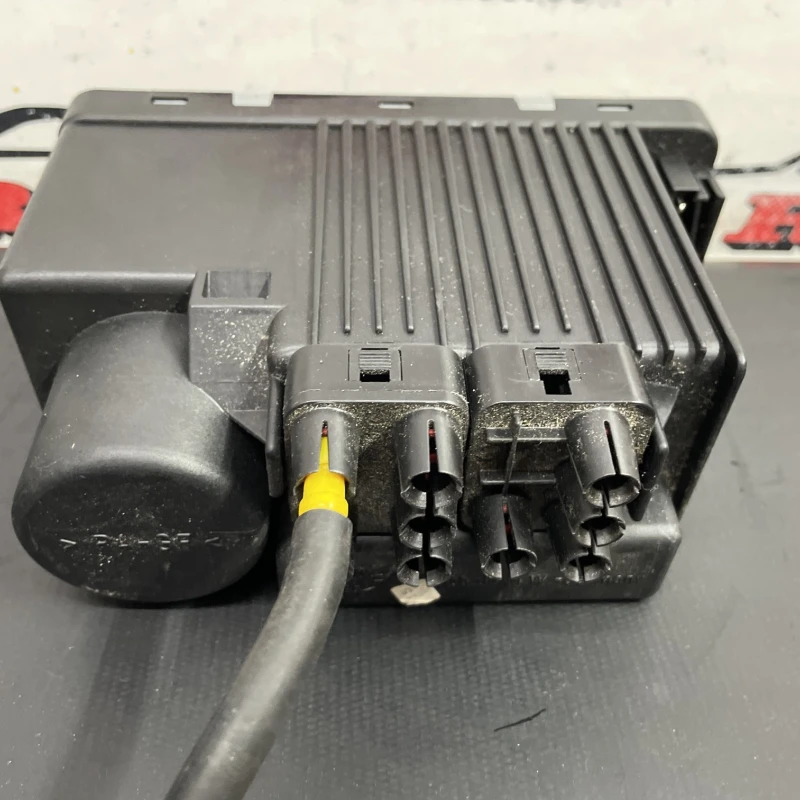 Pompa vacum / Mercedes-Benz SL R129 1992 / Audio si electronice