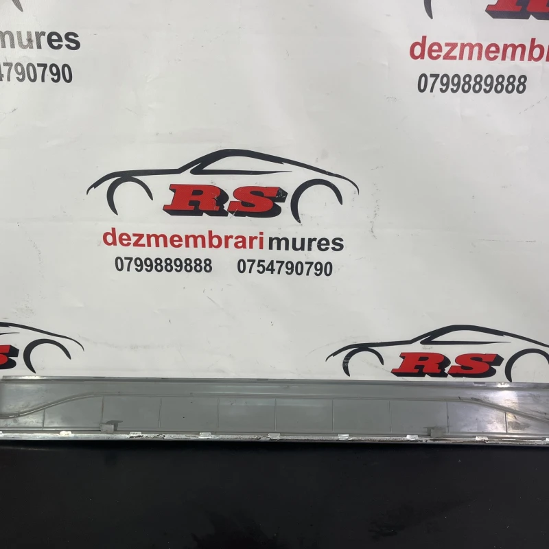 Prag ornament interior dreapta / Mercedes-Benz SL R129 1992 / Interior