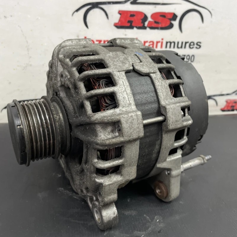 Alternator / Volkswagen Passat B7 2012 / Motor, racire si evacuare