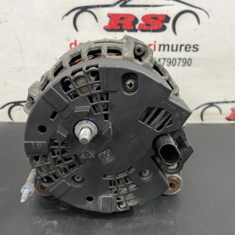 Alternator / Volkswagen Passat B7 2012 / Motor, racire si evacuare