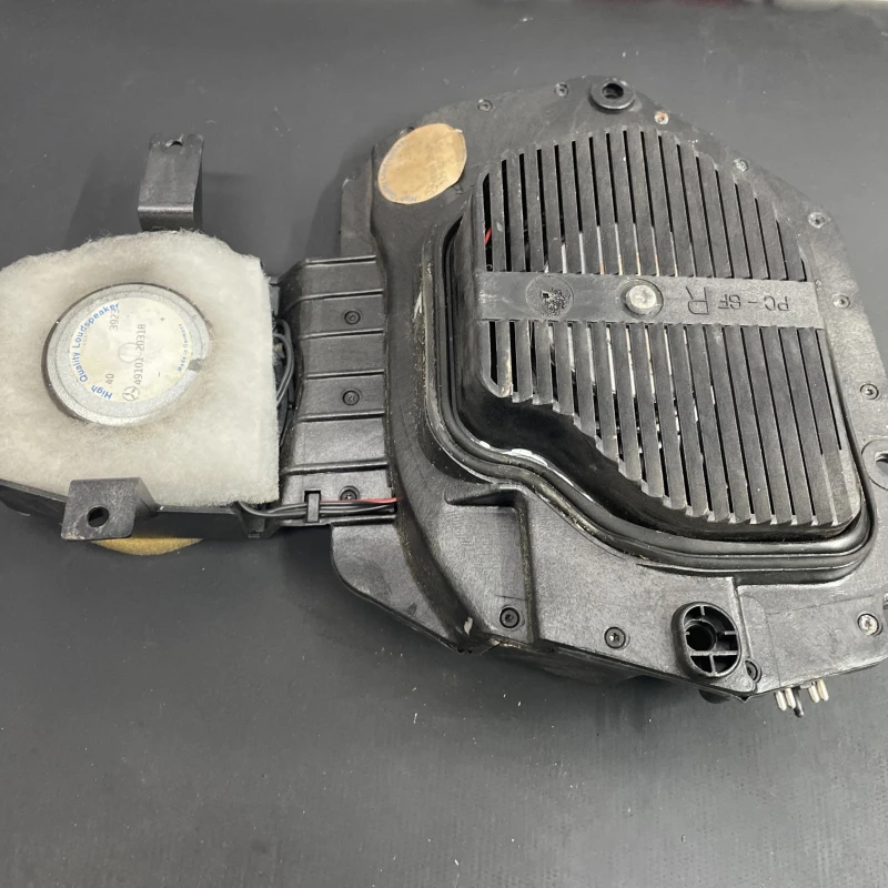 Boxa usa fata / Mercedes-Benz SL R129 1992 / Audio si electronice