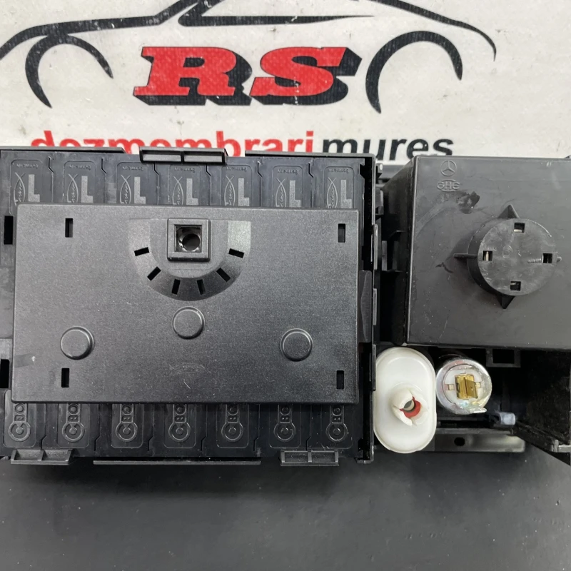 Magazie de casete / Mercedes-Benz SL R129 1992 / Interior