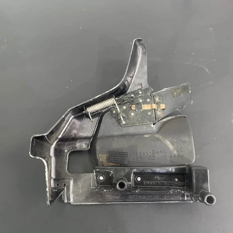Capac sistem decapotare dreapta / Mercedes-Benz SL R129 1992 / Caroserie, oglinzi si faruri