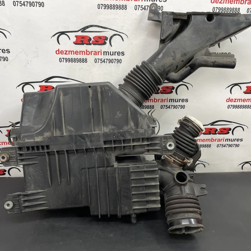 Carcasa filtru aer / Lexus RX 400h XU30 2007 / Motor, racire si evacuare