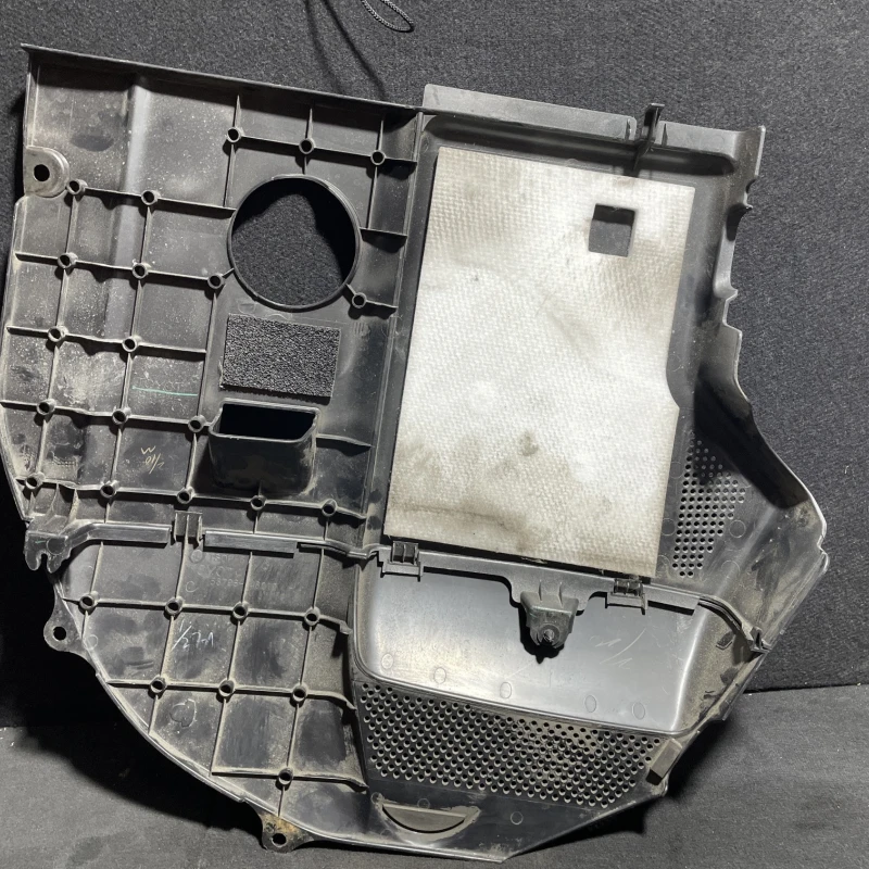 Capac motor / Lexus RX 400h XU30 2007 / Motor, racire si evacuare