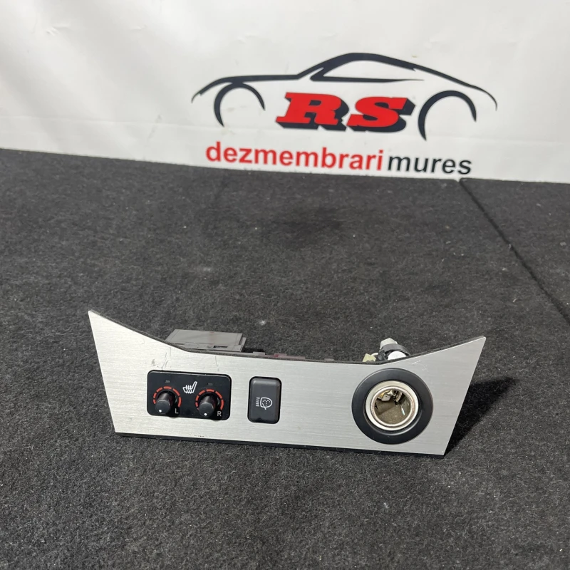 Butoane incalzire scaun / Lexus RX 400h XU30 2007 / Interior