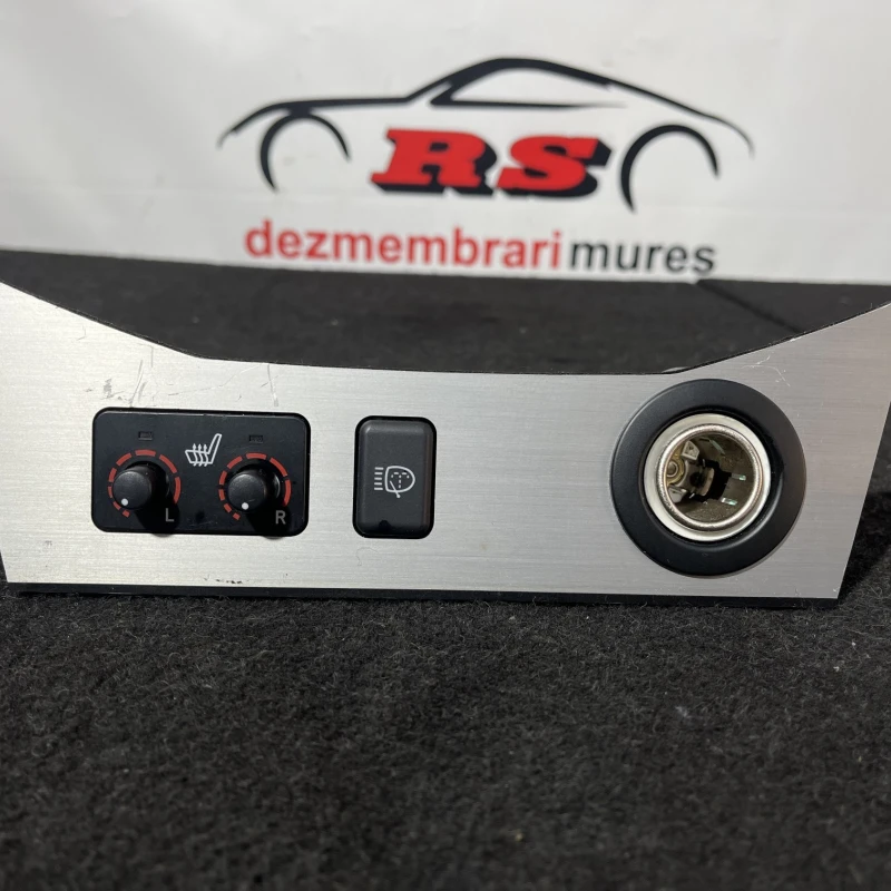 Butoane incalzire scaun / Lexus RX 400h XU30 2007 / Interior