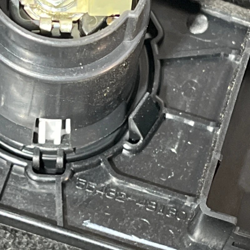 Butoane incalzire scaun / Lexus RX 400h XU30 2007 / Interior