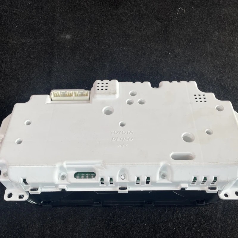 Ceas bord / Lexus RX 400h XU30 2007 / Audio si electronice
