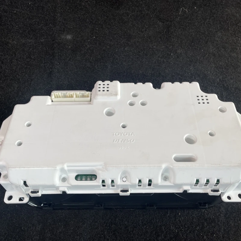 Ceas bord / Lexus RX 400h XU30 2007 / Audio si electronice