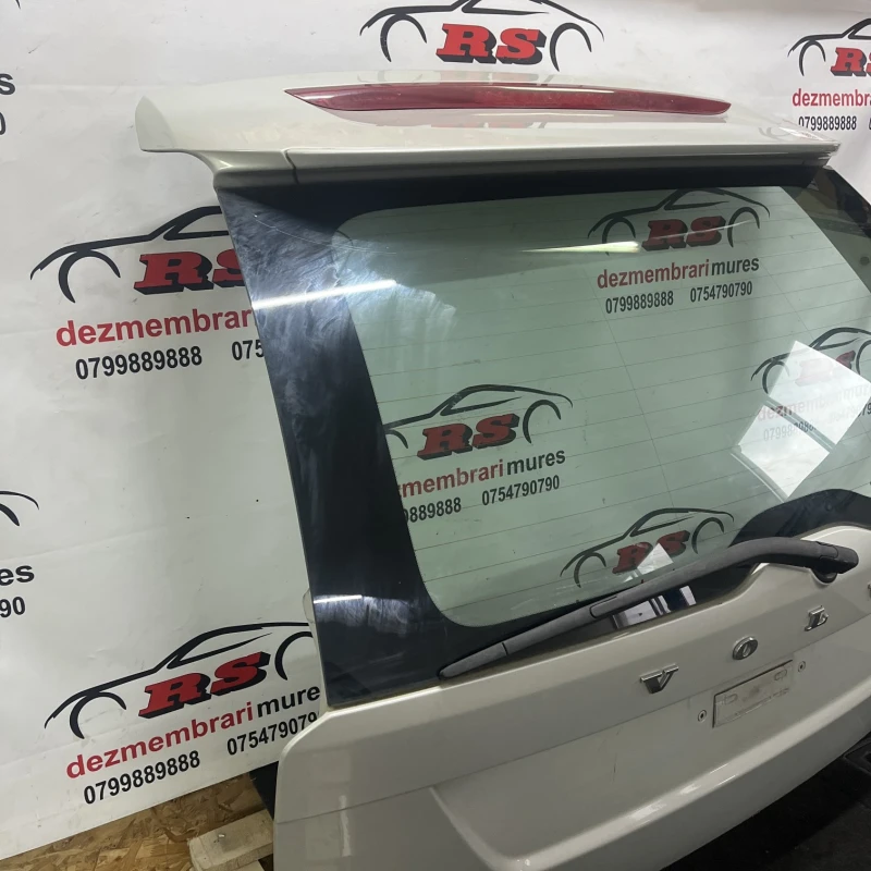 Haion / Volvo XC60 D5 2009 / Caroserie, oglinzi si faruri