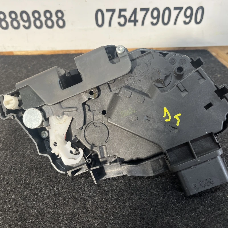 Iala broasca usa dreapta spate / Volvo XC60 D5 2009 / Caroserie, oglinzi si faruri