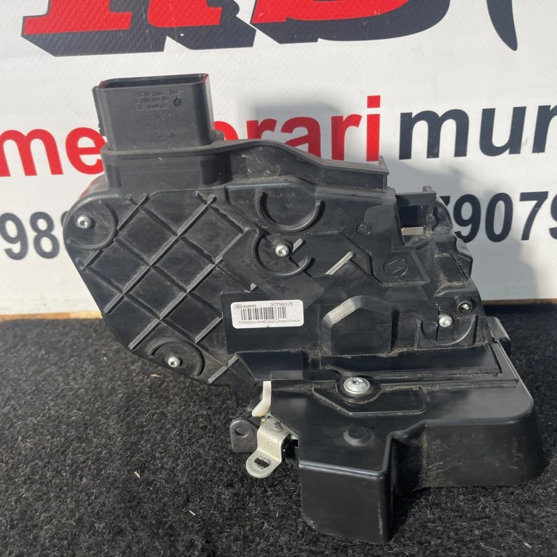 Iala broasca usa stanga spate / Volvo XC60 D5 2009 / Caroserie, oglinzi si faruri