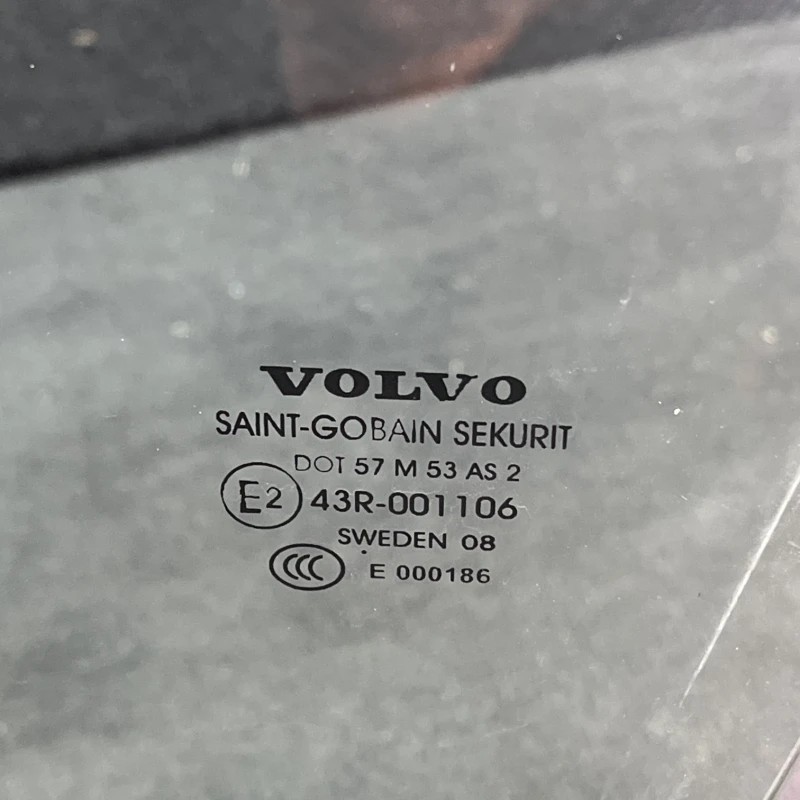 Geam stanga fata / Volvo XC60 D5 2009 / Caroserie, oglinzi si faruri