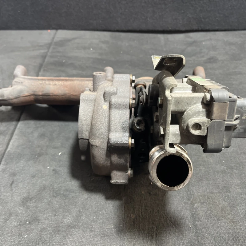 Turbosuflanta turbo turbina Volvo 