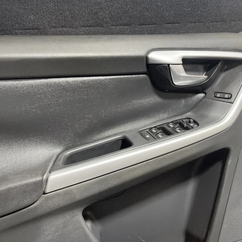 Panou tapiterie usa stanga fata / Volvo XC60 D5 2009 / Interior